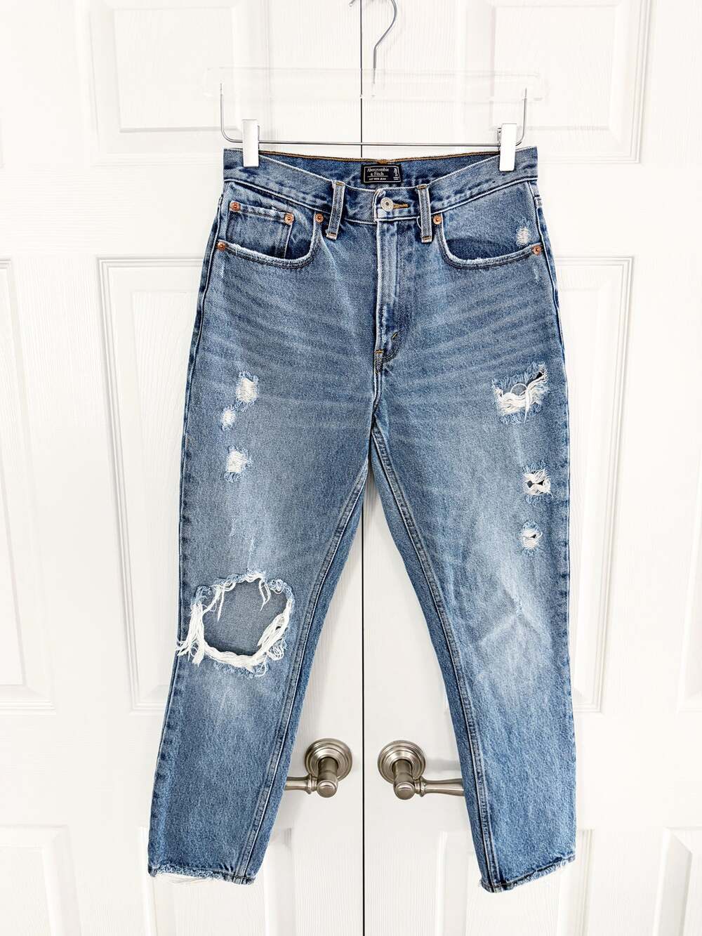 Abercrombie & Fitch Mom Jeans 26 High Rise Distressed Medium Wash 90s Indie
